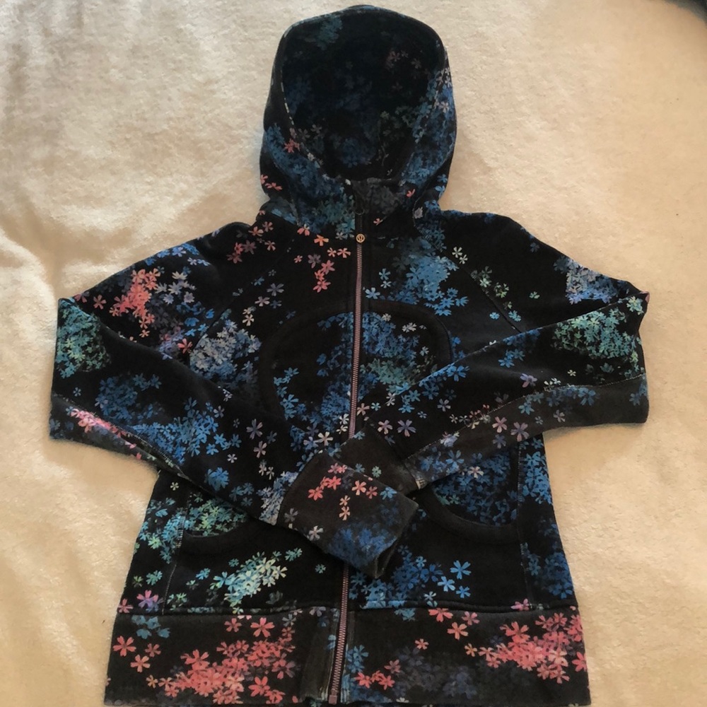 Lululemon Hooded Zip up Women’s sweatshirt